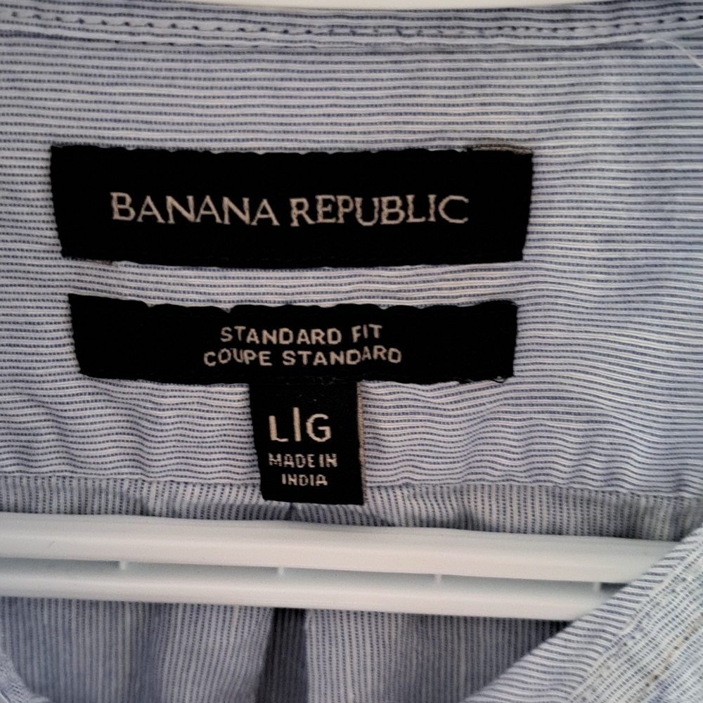 Banana Republic Blue Casual Button Down Shirt. Cotton/ Linen. - Picture 2 of 6